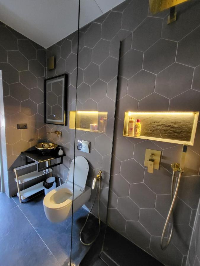 La Mirage Apartment 04 Тирана Экстерьер фото