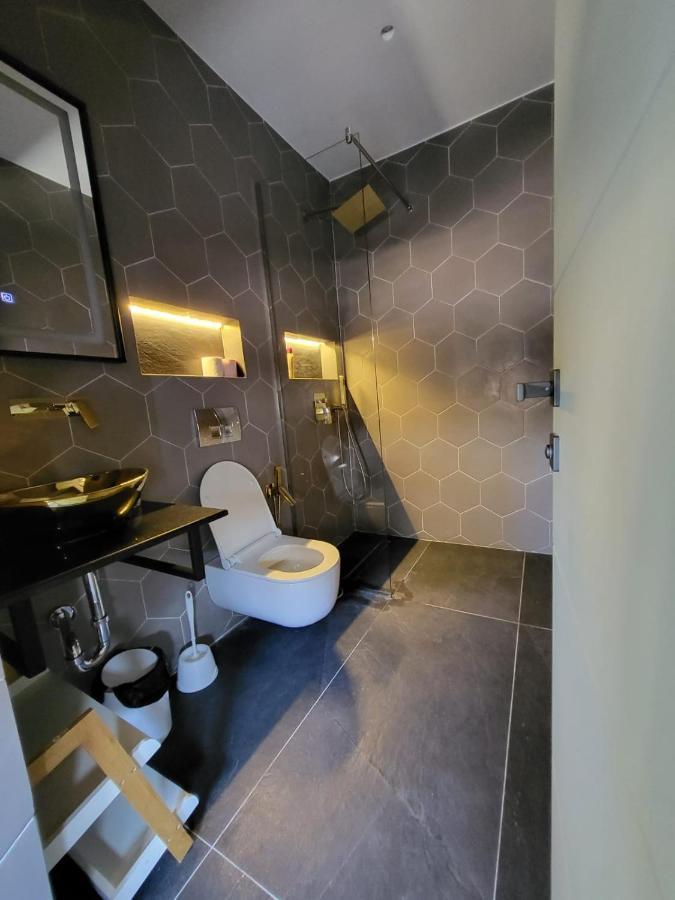 La Mirage Apartment 04 Тирана Экстерьер фото